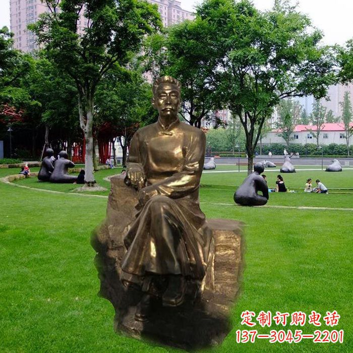 泰安校园名人鲁迅先生玻璃钢仿铜雕像