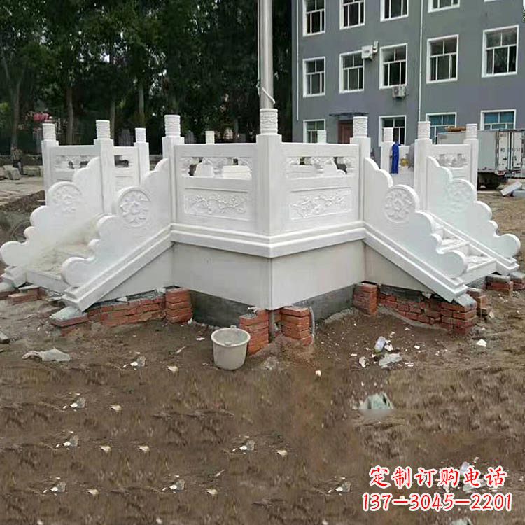 泰安学校汉白玉升旗台石雕