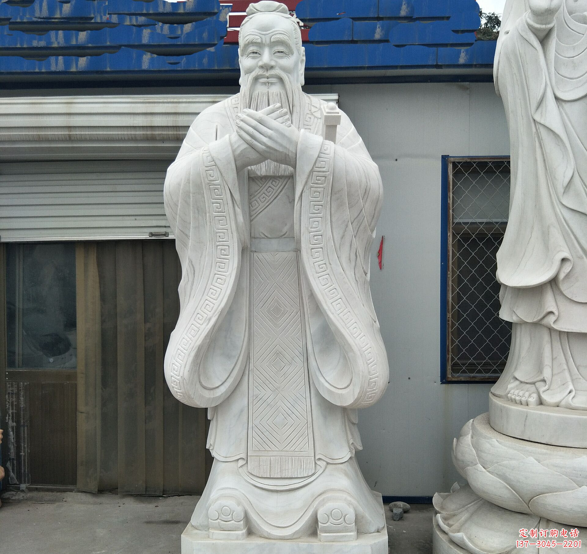 泰安学校礼仪孔子石雕