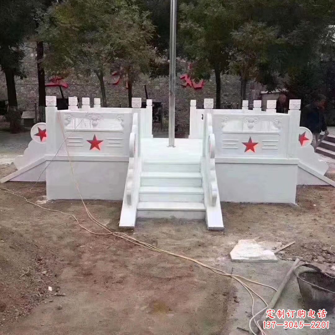 泰安学校校园升国旗台