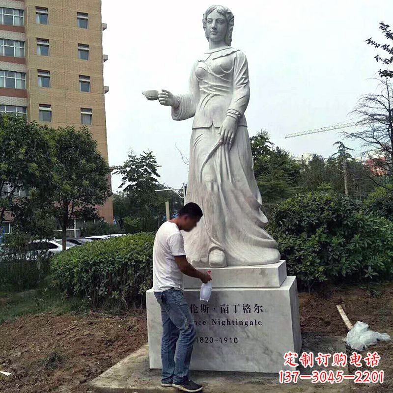 泰安医院园林提灯天使南丁格尔石雕塑