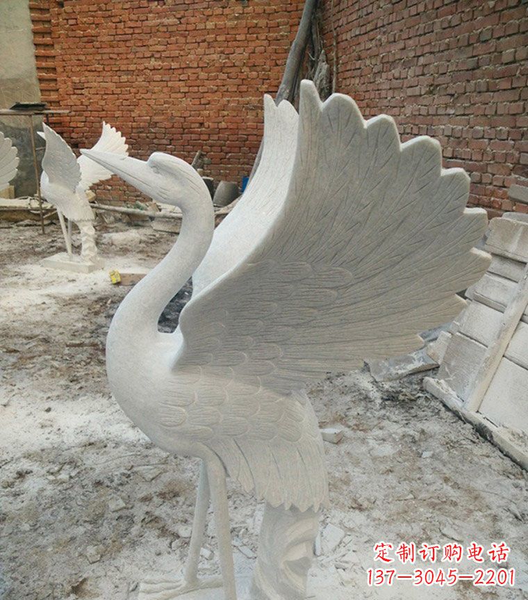 泰安展翅丹顶鹤石雕