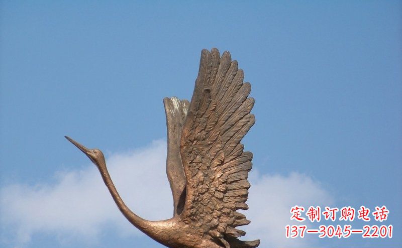 泰安展翅高飞的仙鹤动物铜雕