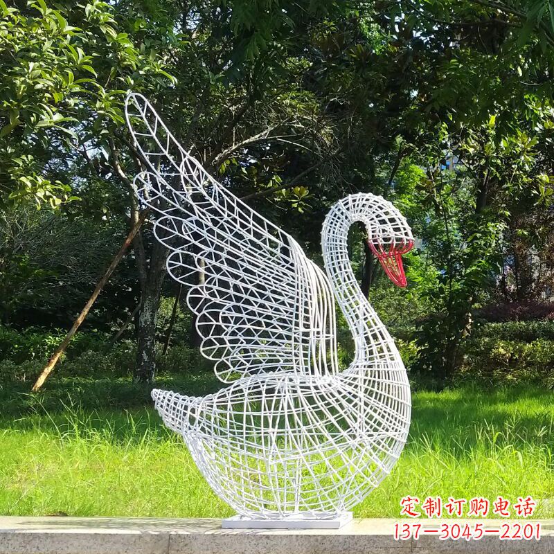 泰安展翅款网格天鹅雕塑(嘴部为实体)