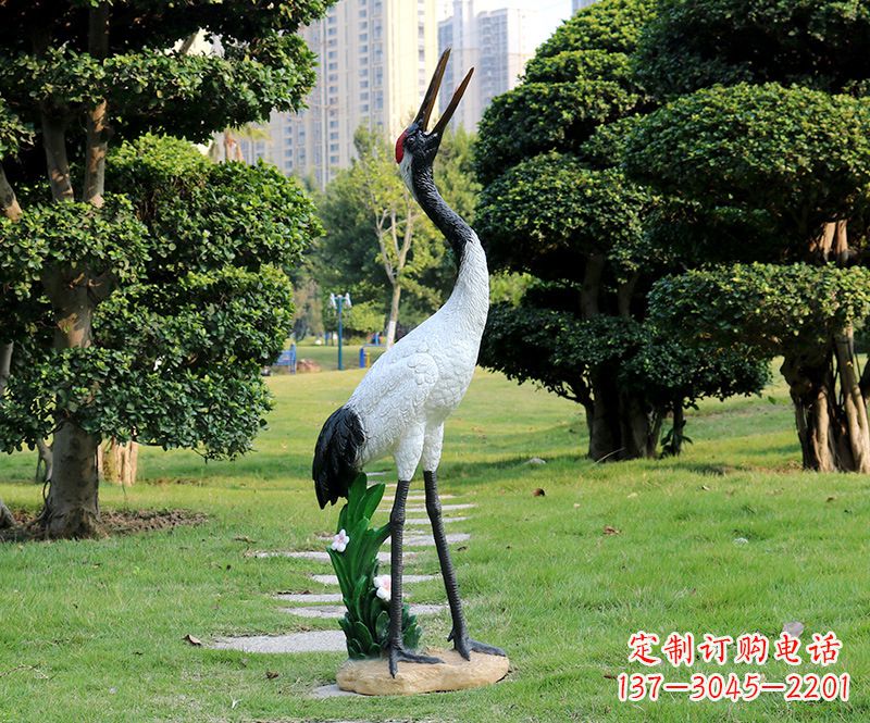 泰安站立仙鹤雕塑