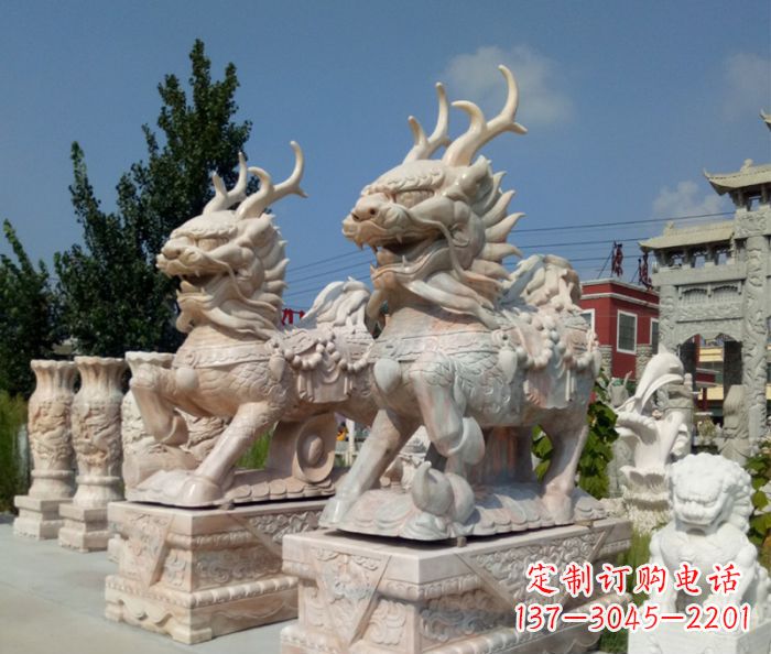 泰安招财神兽晚霞红石雕麒麟