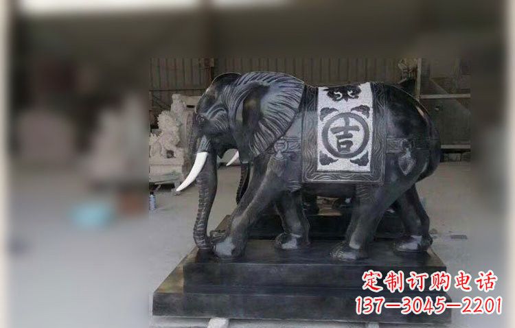 泰安中国黑石材大象雕塑
