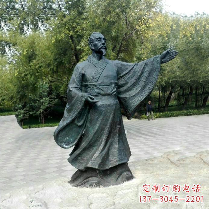 泰安中国历史名人战国时期儒家学派的代表人物荀子铜雕像