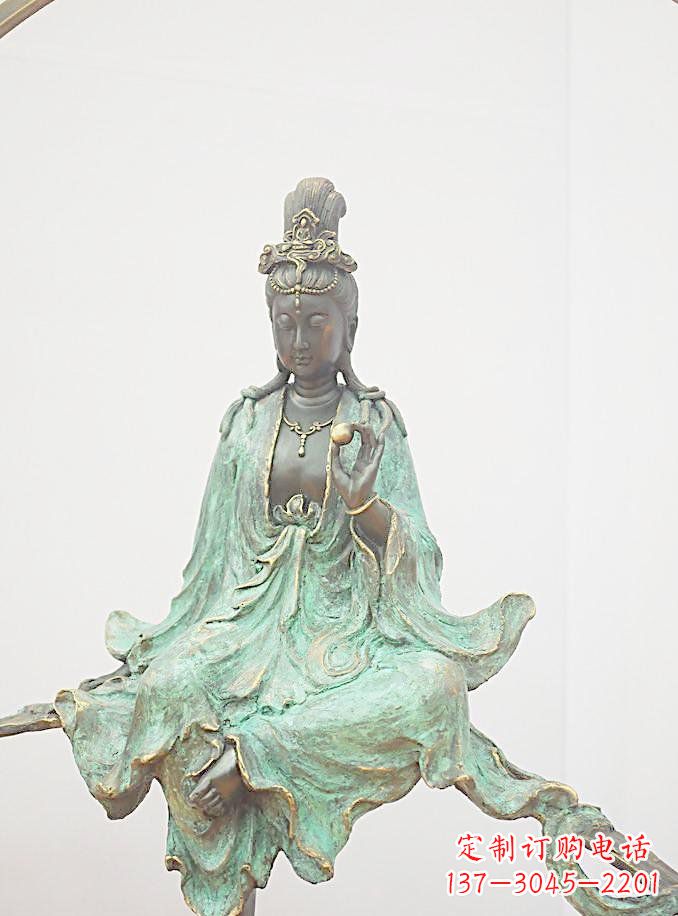 泰安铸铜观自在观音雕像