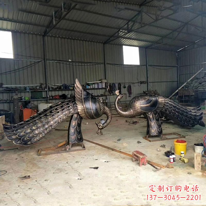 泰安铸铜孔雀雕塑