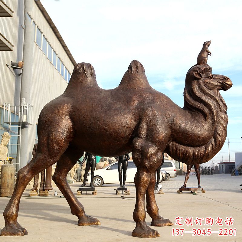 泰安铸铜骆驼雕塑